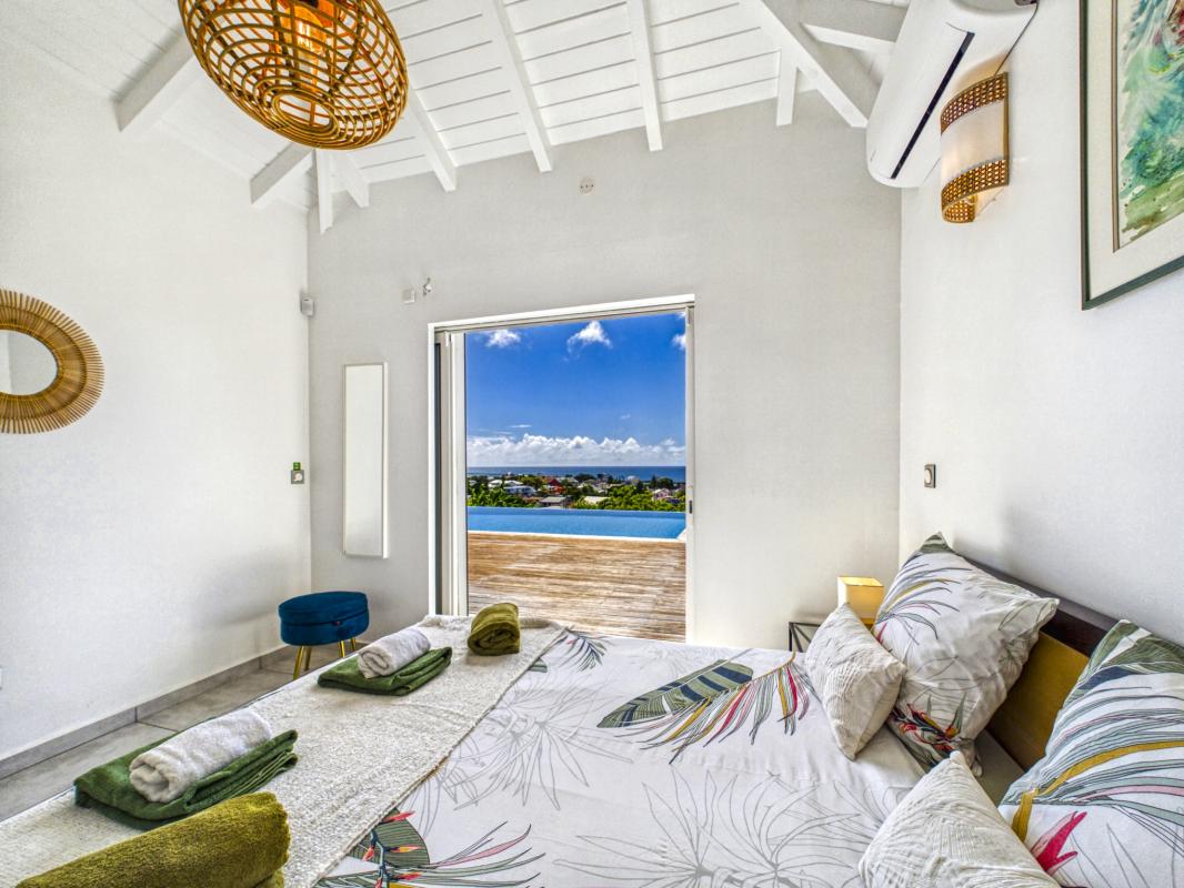 21. A louer villa avec piscine et vue mer St François Guadeloupe